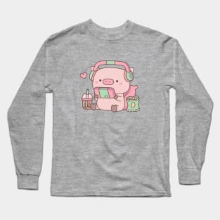 Cute Pig Gamer With Headphones and Snacks Long Sleeve T-Shirt